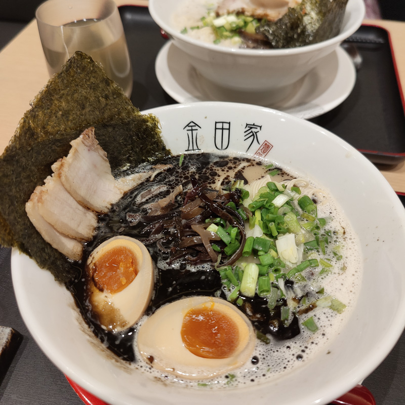 Kanada-ya - Black Garlic Ramen